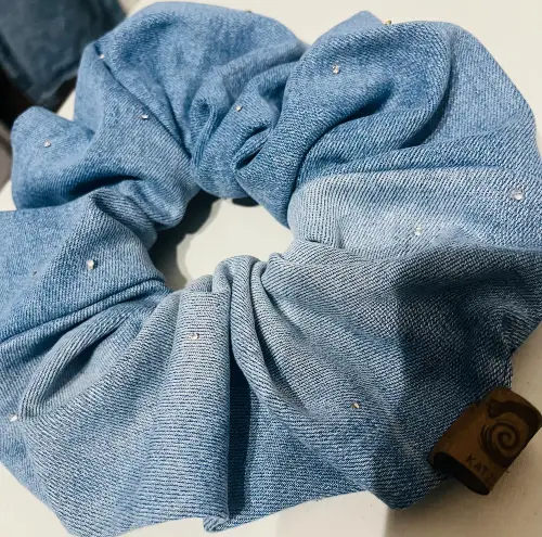 Scrunchie Mezclilla Brillos – Talla XL - Imagen 4