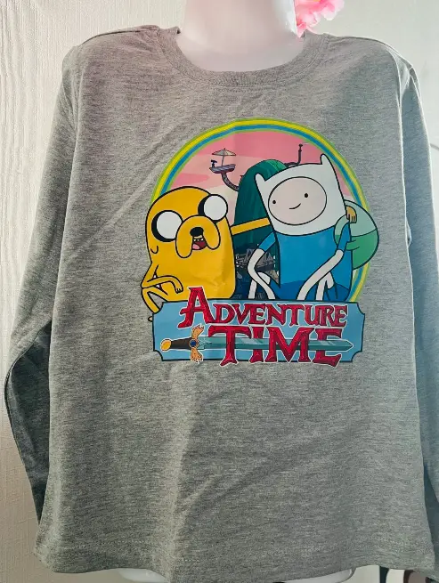 Polera Gris Manga Larga Niño Adventure Time – Talla 6 – Algodón Suave