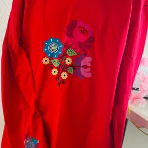 Polera Roja Manga Larga Niña Flor – Talla 12 – Algodón Suave
