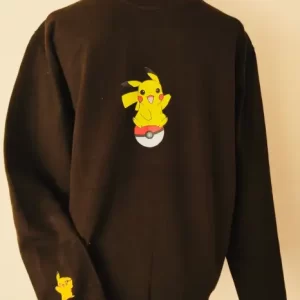 Polerón Clásico Negro Pokémon – Detalle en Manga – Talla M – Algodón Premium